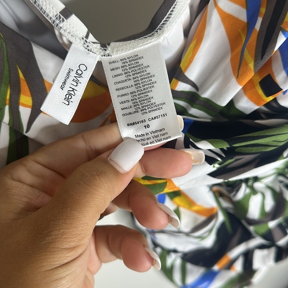 Calvin Klein Tropical Tummy Control swimsuit size 10 NWOT - Picture 4 of 6